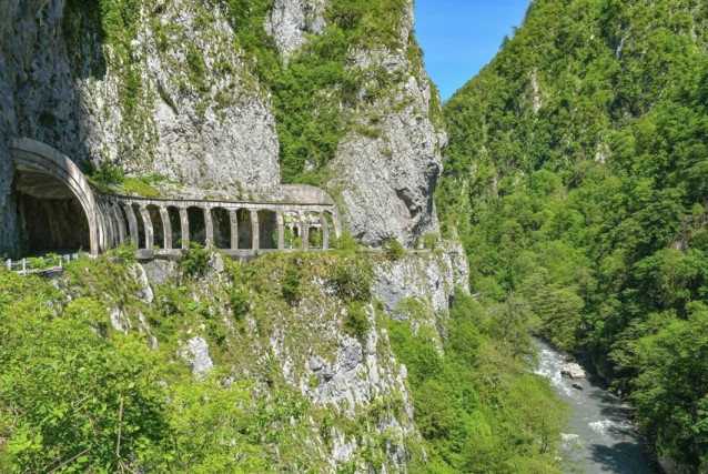 Смотровая на ущелье Ахцу (Старая Краснополянская дорога)