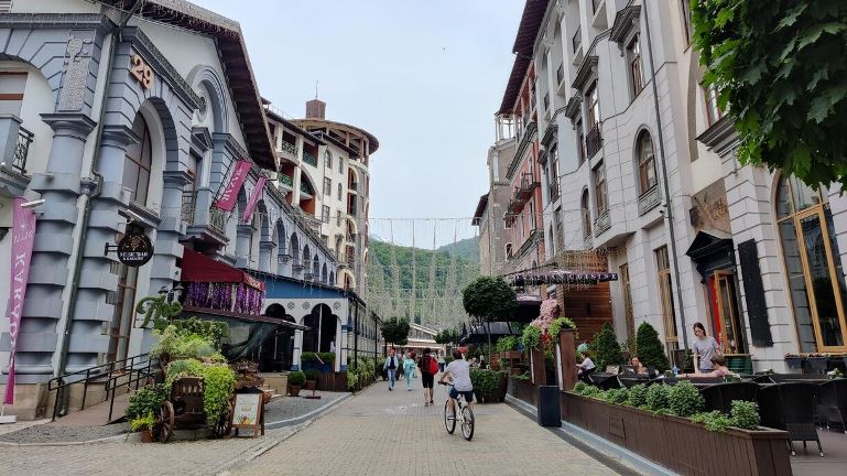 Улица Ачишковская (пос. Красная Поляна)